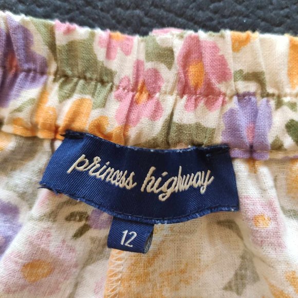 Princess Highway "Donna" Floral Shorts - Picture 6 of 6